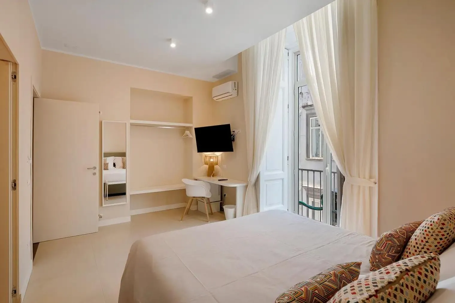 Residenza Sansevero - Dimore Partenopee Naples Bed & Breakfast